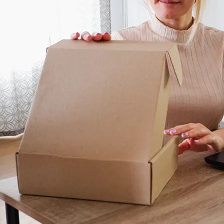 koutia-eshop-courier-anadiploumena
